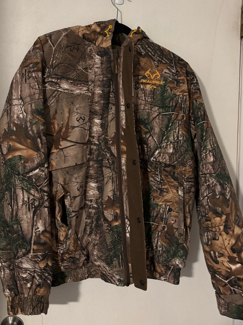 Realtree Camouflage Insulated Puffer Jacket in Brown and Green